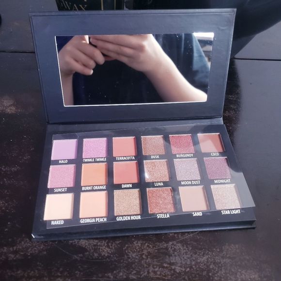 🌟HOSTPICK🌟KAB Cosmetics Day+Night Eyeshadow pallet - Picture 9 of 11